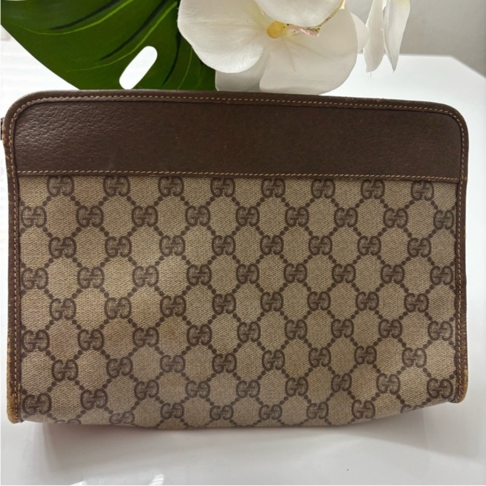 Gucci Monogram Clutch, Authentic. Euc - image 4